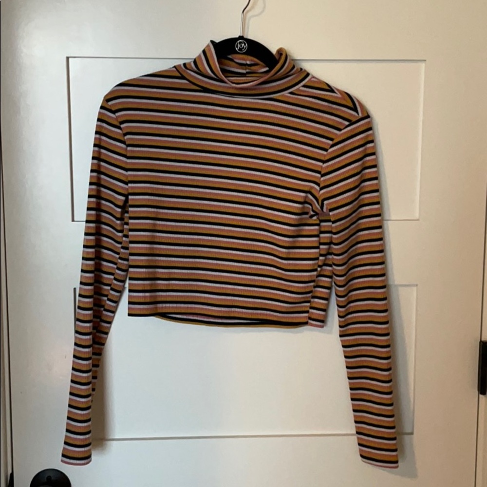 Forever 21 tri colored turtleneck